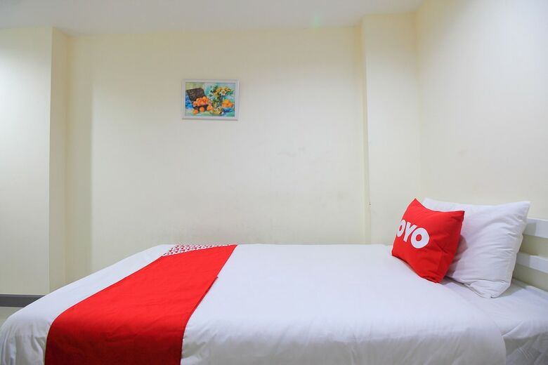 Hotel Oyo 439 Bed & Bus