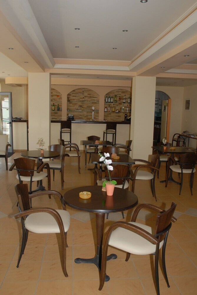 Hotel Kormoranos Beach