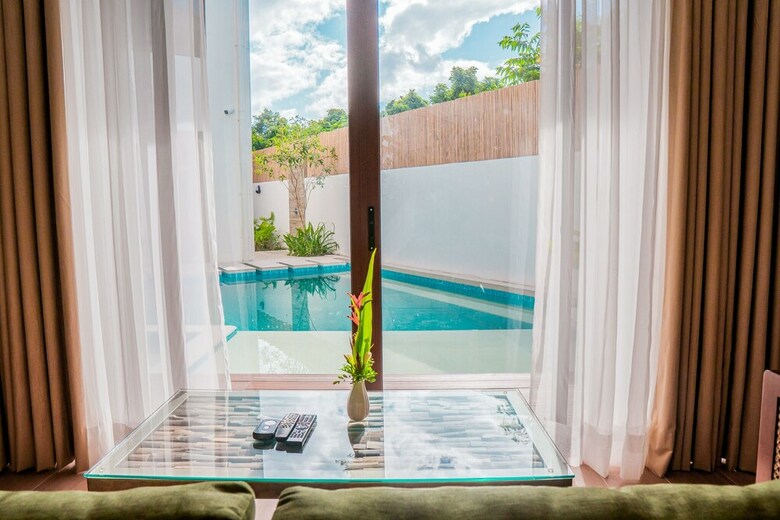 Hotel Charlie's El Nido