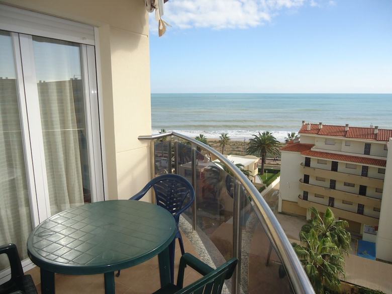 Apartamentos Paseo Maritimo Frontal Lek