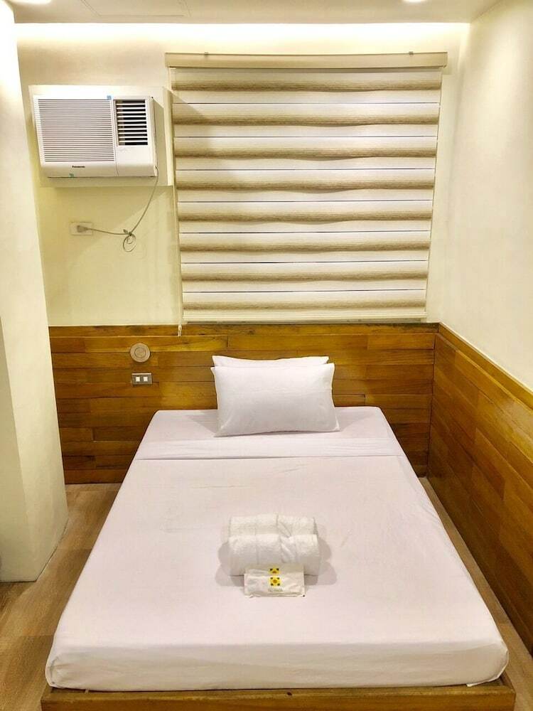 Hotel Two Seasons Executive Suites