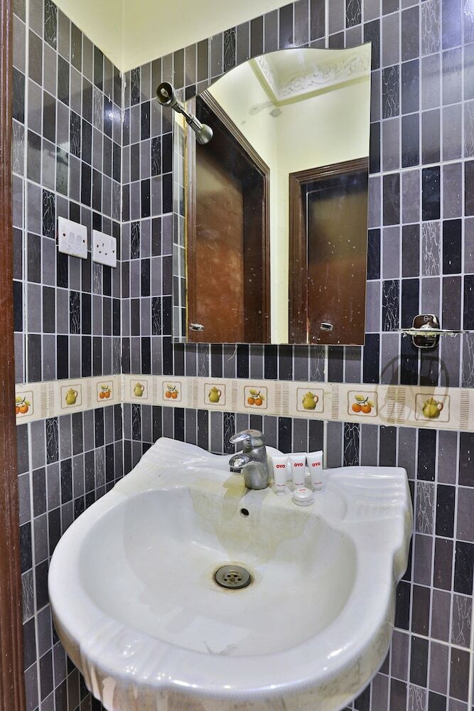 Hotel Oyo 302 Maamoura