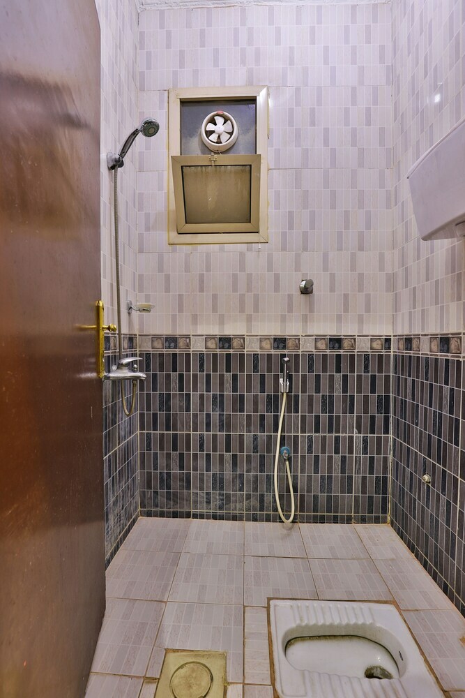 Hotel Oyo 302 Maamoura