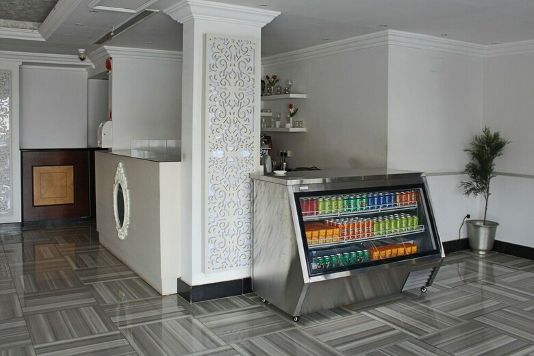 Hotel Oyo 305 Amani House