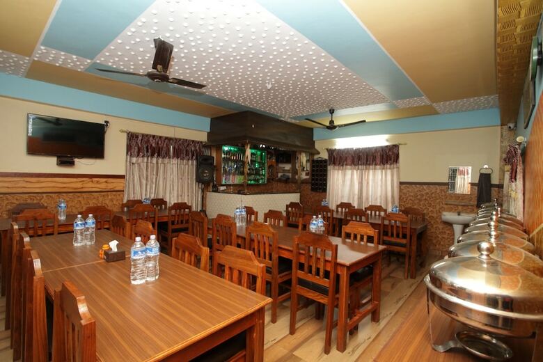 Oyo 618 Hotel Middle Point