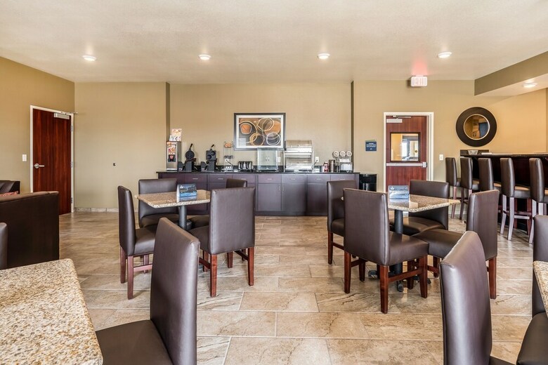 Cobblestone Hotel & Suites - Urbana