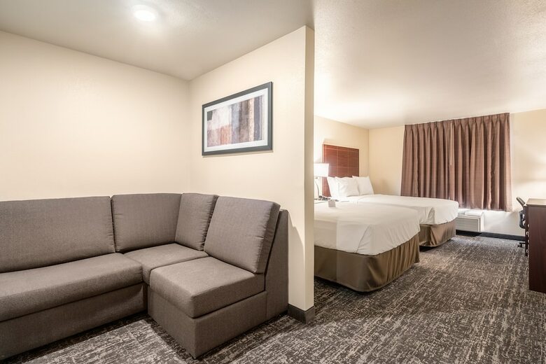 Cobblestone Hotel & Suites - Urbana