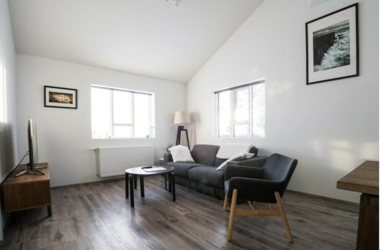Apartamentos Hellat�n Guest House