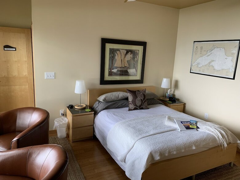 Bed & Breakfast Solglimt Lakeshore B & B
