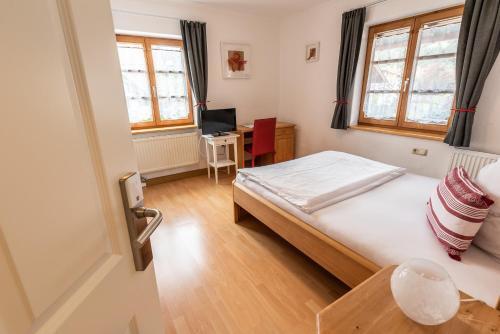 Ammergau Lodge