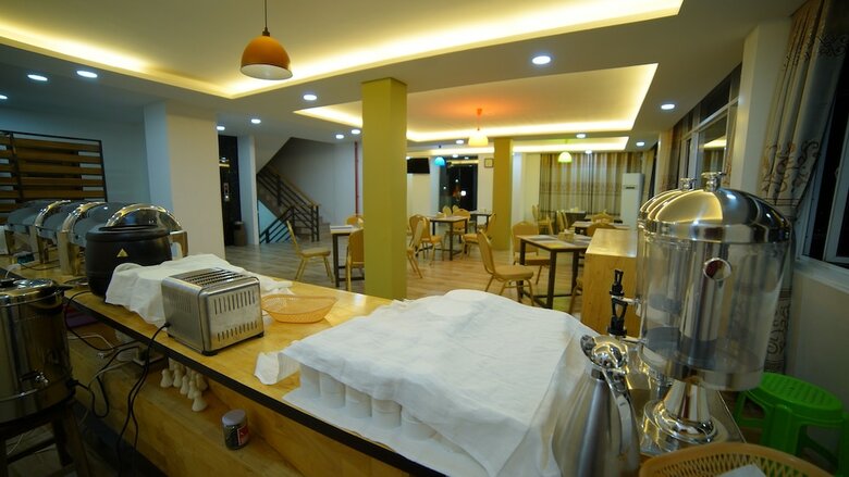 Present Hotel