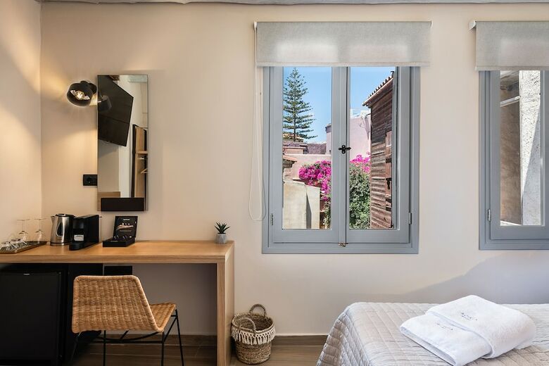 Hotel Aoria Estate Old Port