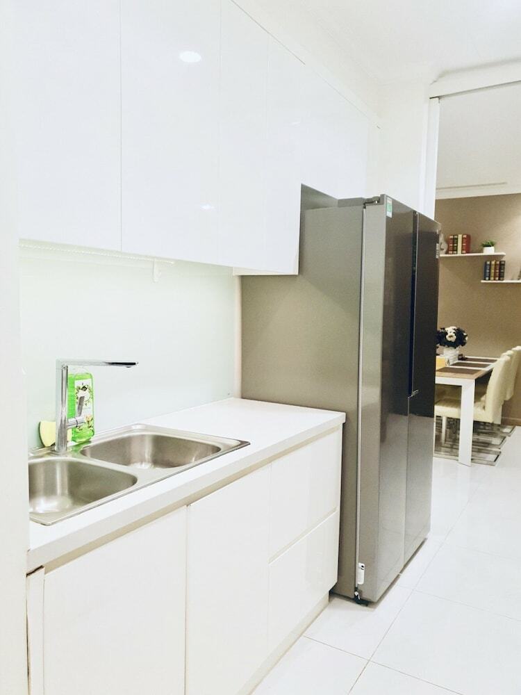 Hotel Ambassador Apartment - Vinhomes Central