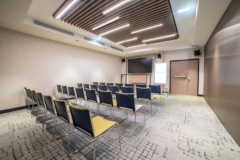 Hotel Courtyard By Marriott Paris Porte de Versailles