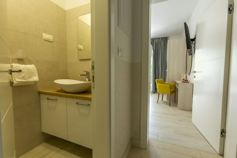 Villa Romance