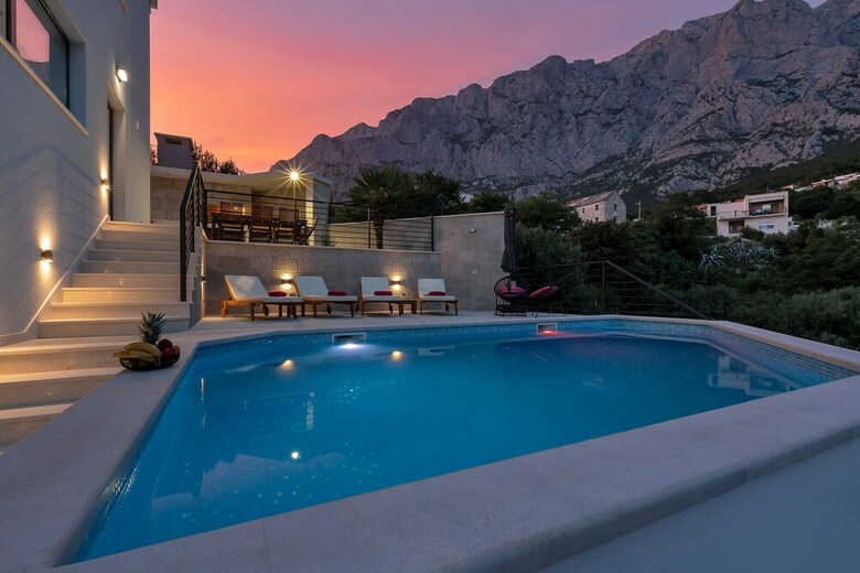 Villa Romance