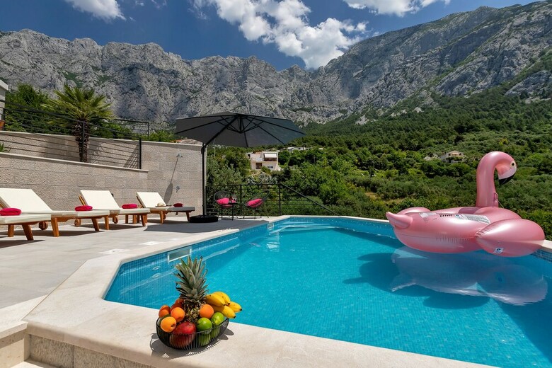 Villa Romance