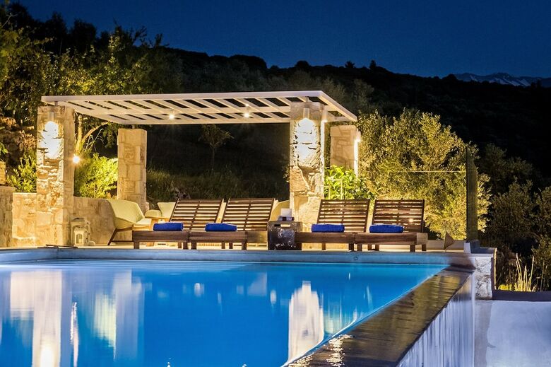 Aoria Estate Villa