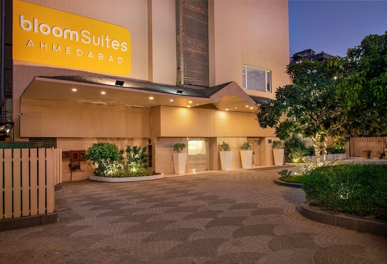 Hostal Bloomsuites | Ahmedabad