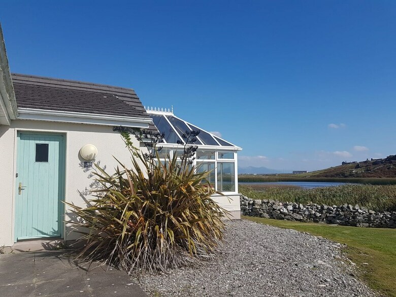 No 3 Ballyconneely Cottage, Aillebrack