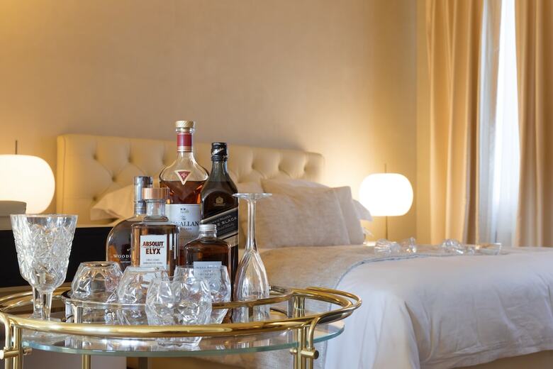 Castellano Hotel & Suites