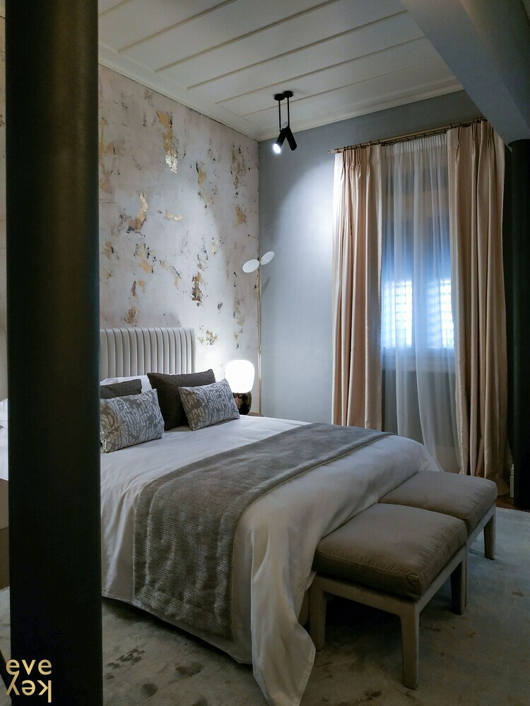 Castellano Hotel & Suites
