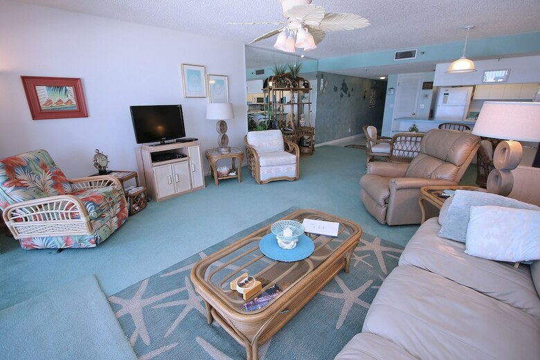 Apartamentos Pointe 202