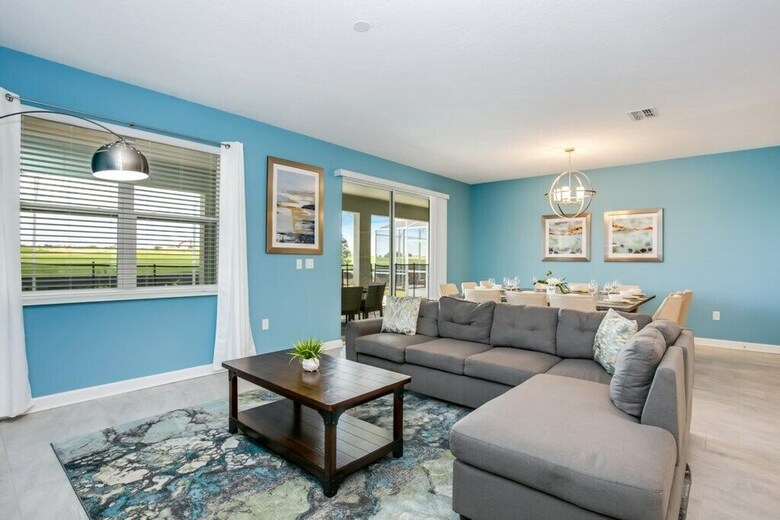 Beautiful 9bd Pool Hm, Game Champions Gate-701pbd