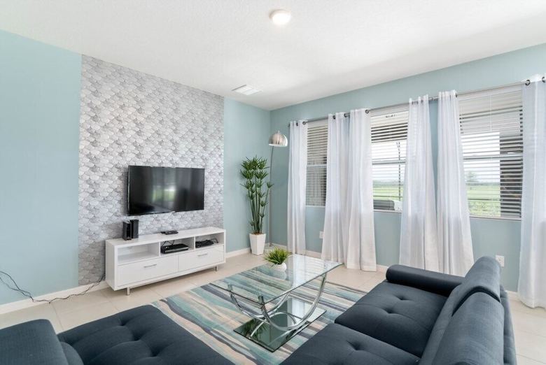 Lovely 5 Bed Pool Hm - Solterra-6082bod