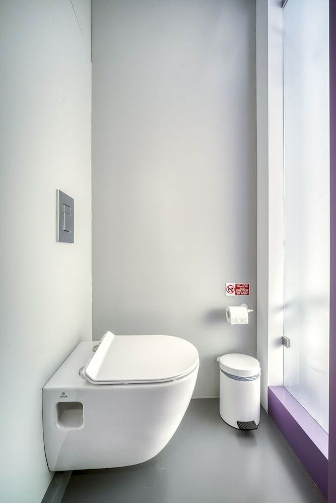 Apartamentos Athens Color Cube