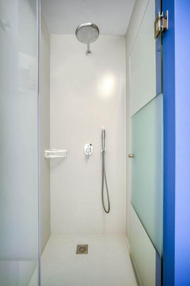 Apartamentos Athens Color Cube