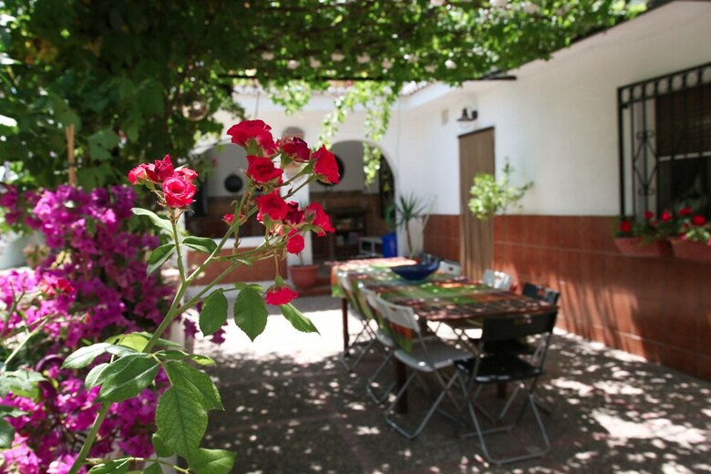 Beautiful 11 Bed Villa, Private Pool, Large Garden
