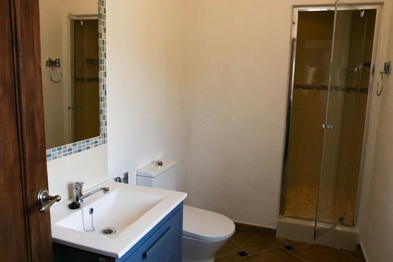 Beautiful 11 Bed Villa, Private Pool, Large Garden