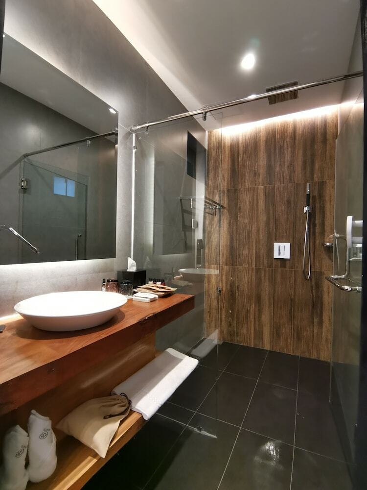 M5 Hotel