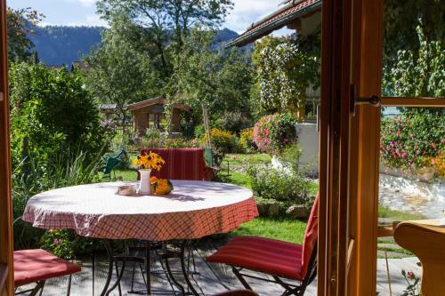 Suzanne's B&B & Gardens