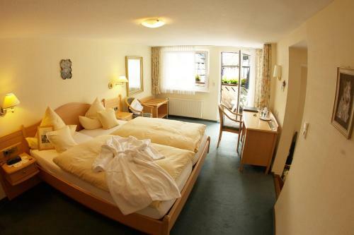 Hostal Hotel-caf� Z�schener Bauernstuben Garni