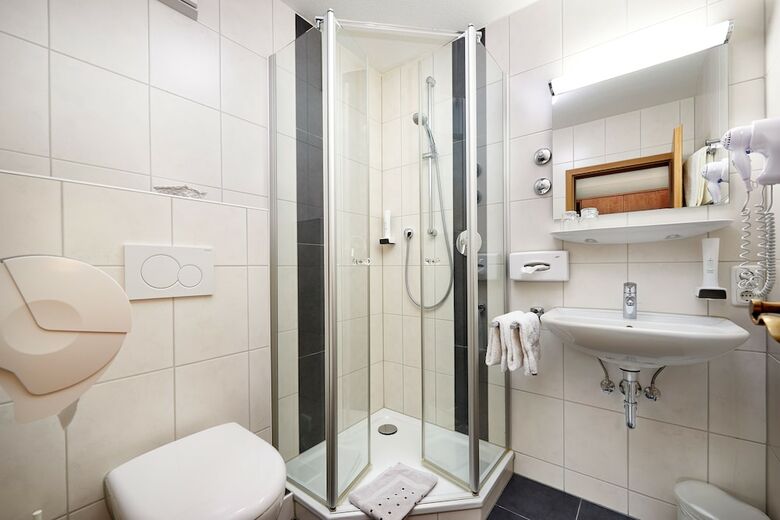 Hostal Gasthof Zur Rose
