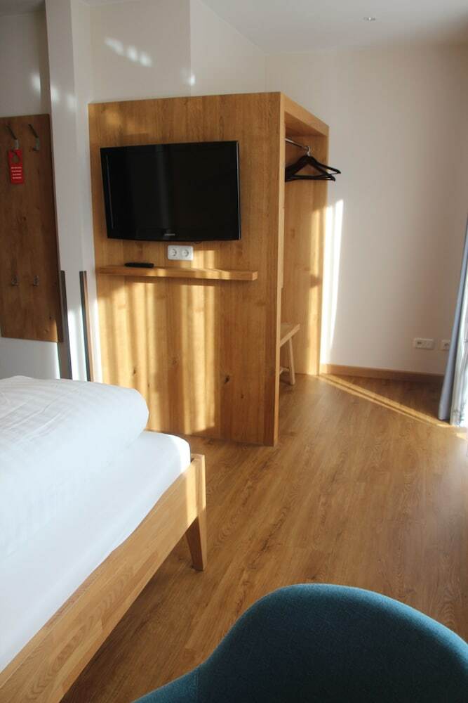 Hostal Gasthof Zur Rose