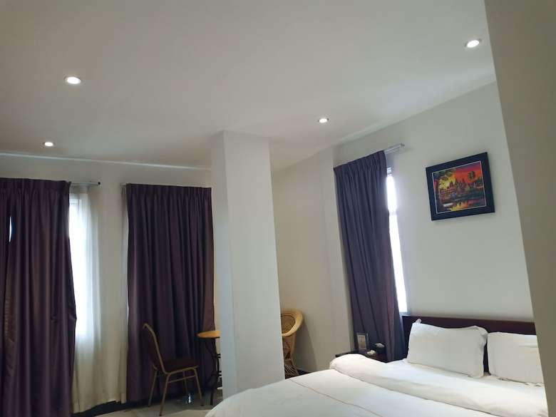 Golden Port Hotel