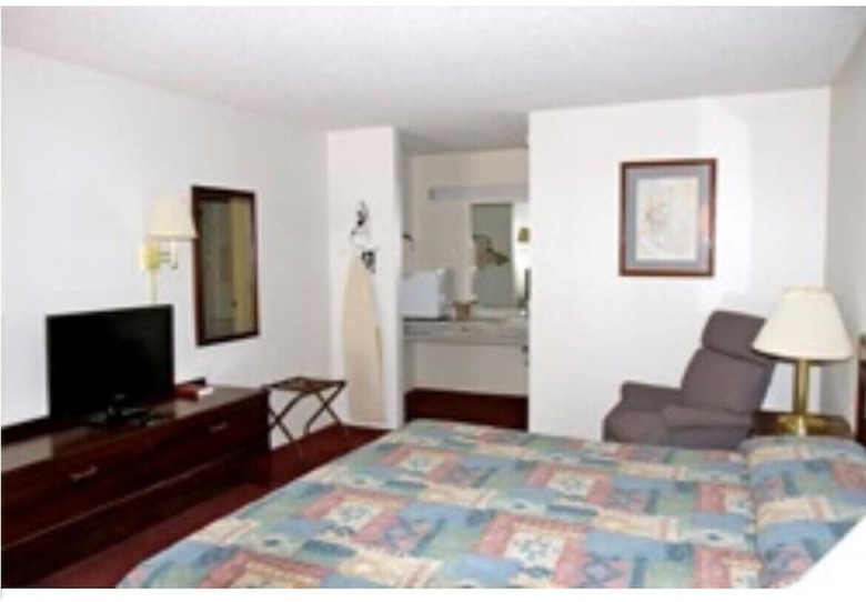 Hotel Limetree Inn & Suites