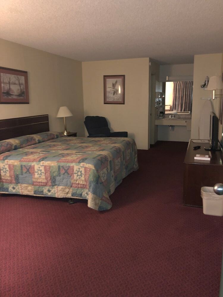 Hotel Limetree Inn & Suites