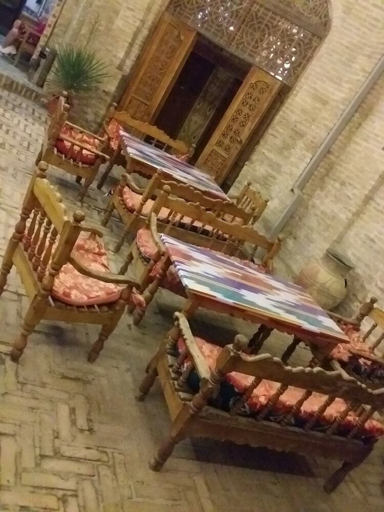 Hotel Mekhtar Accomodation