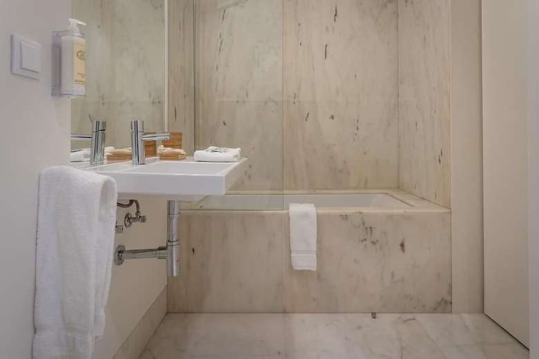 Hotel Armaz�ns Cogumbreiro