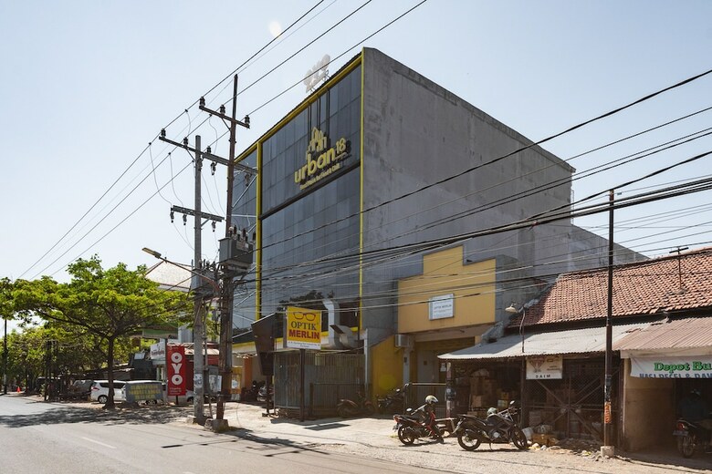Hostal Oyo Flagship 1575 Urban 18