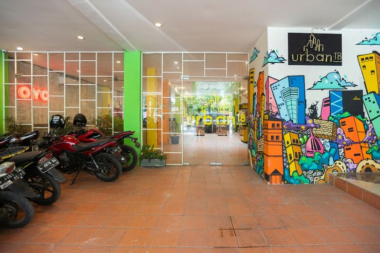 Hostal Oyo Flagship 1575 Urban 18