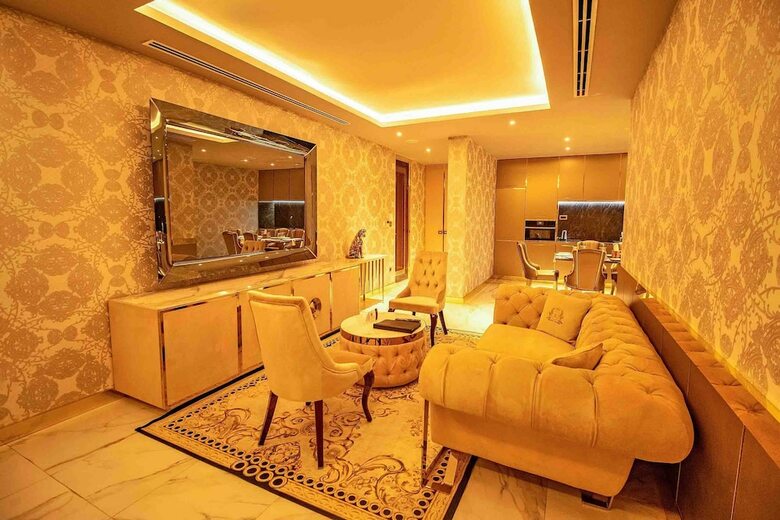 No 1 Oxford Street Hotel And Suites