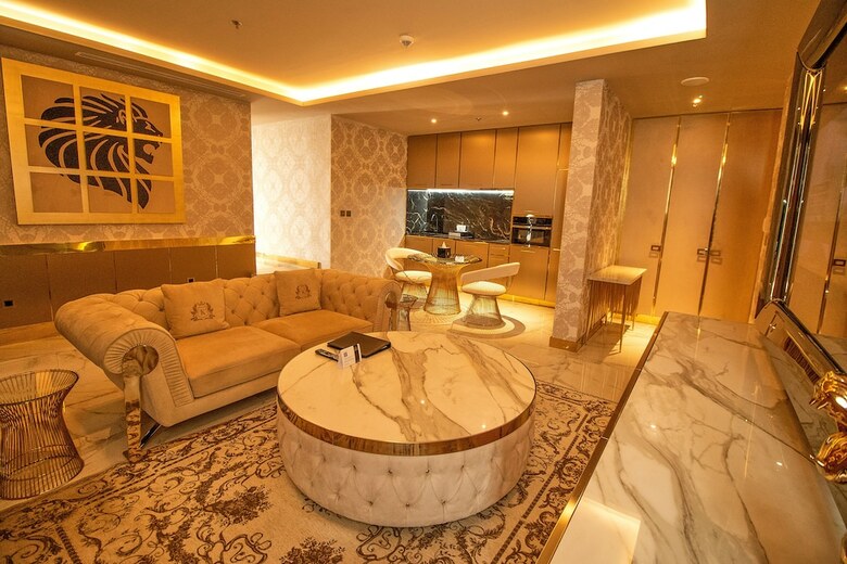 No 1 Oxford Street Hotel And Suites