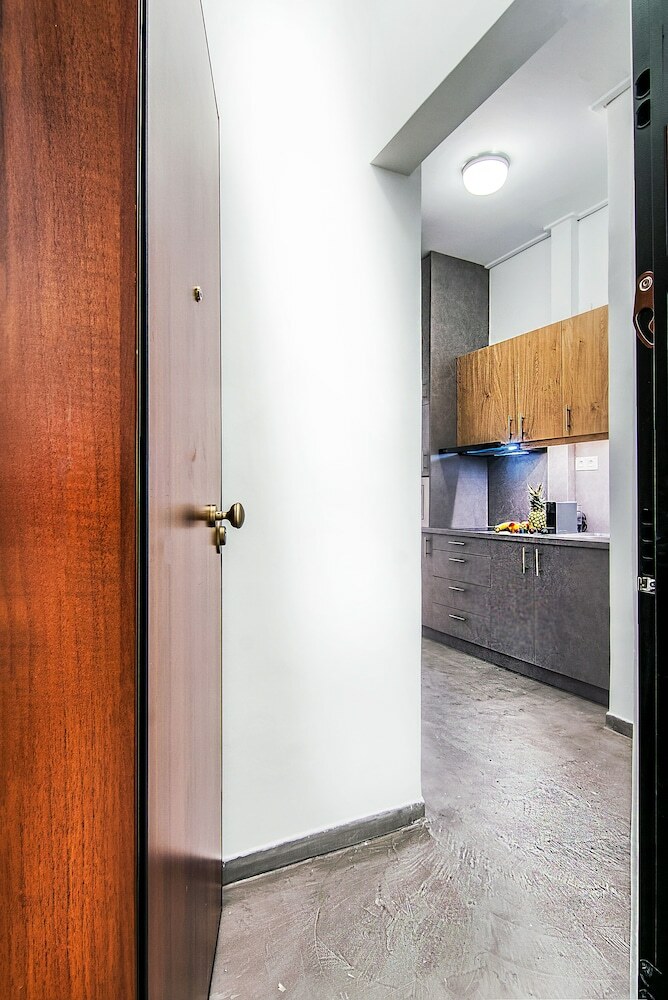 Apartamentos Modern And Stylish Renovated Flat, Next To Metro