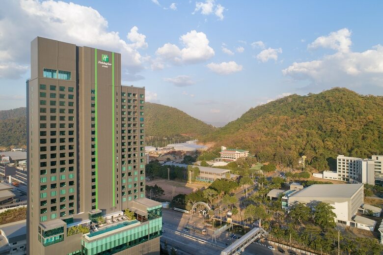 Hotel Holiday Inn & Suites Siracha Laemchabang