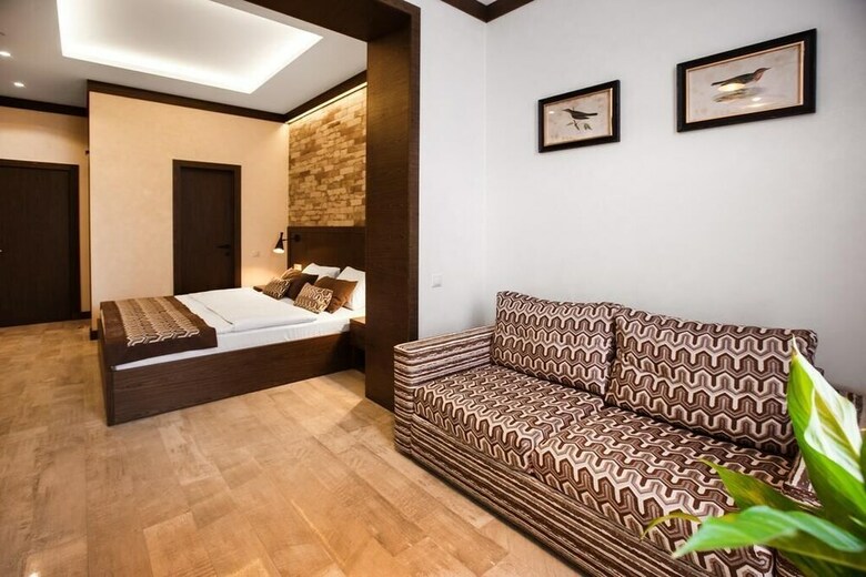 Simple Hotel